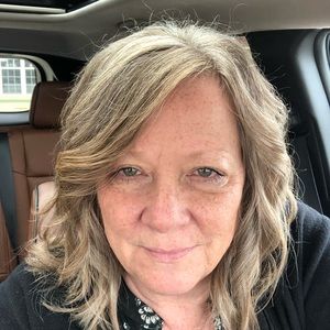 Meet your Posher, Vivian